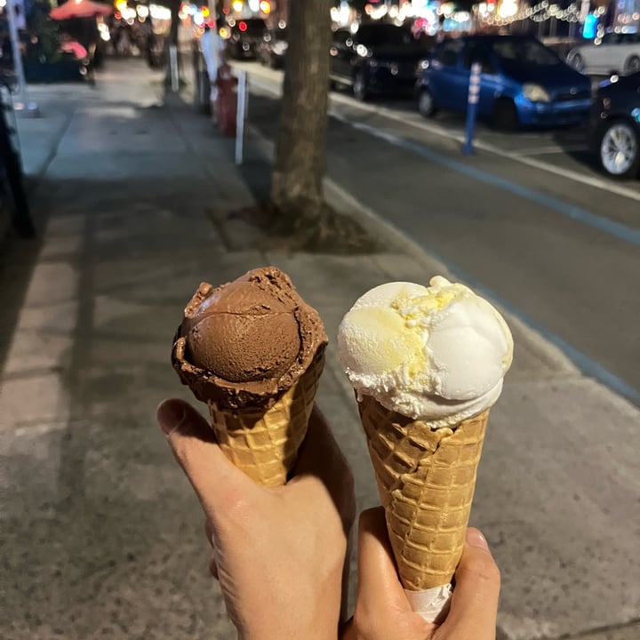 photo of Unicone - Crème glacée à Montréal mango and sticky rice ice cream shared by @snowy27 on  30 Aug 2024 - review
