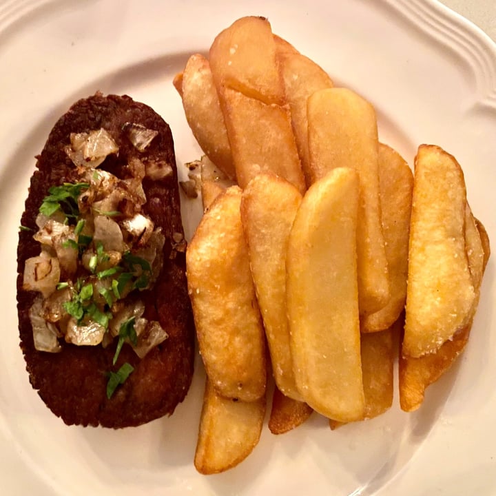 photo of Delice & Sarrasin Vegan Steak Frites shared by @hugemittons on  09 Sep 2023 - review