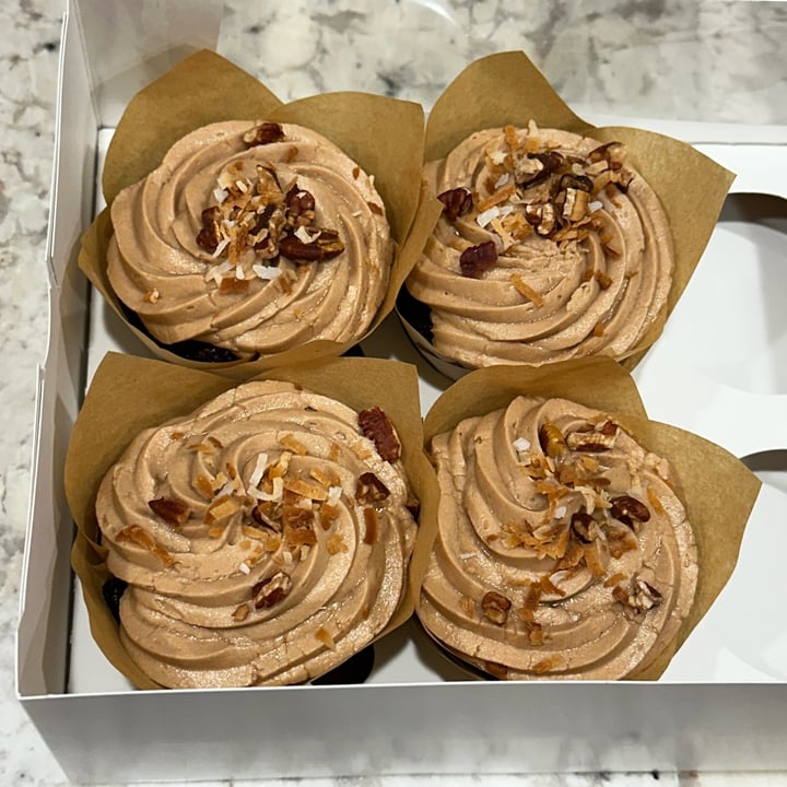 photo of Fox and Mulberry German Chocolate Cupcakes shared by @biglew on  27 Jan 2024 - review