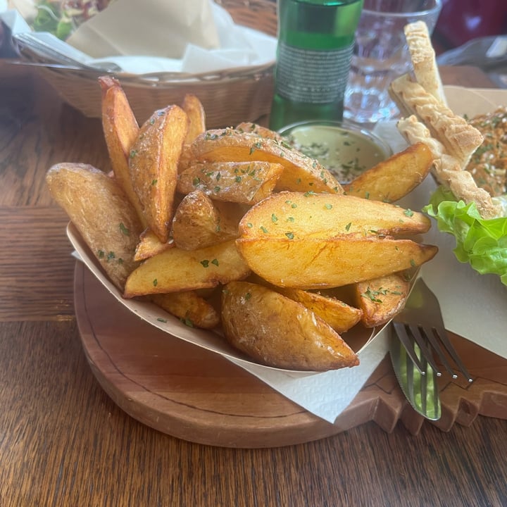 photo of Public & Vegan Kitchen Bled Potato Wedges shared by @annacristaudo on  07 Apr 2024 - review