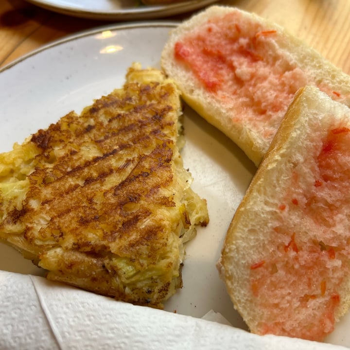 photo of The Vegan Corner Tortilla De Puerro shared by @lausomada116 on  04 Oct 2023 - review
