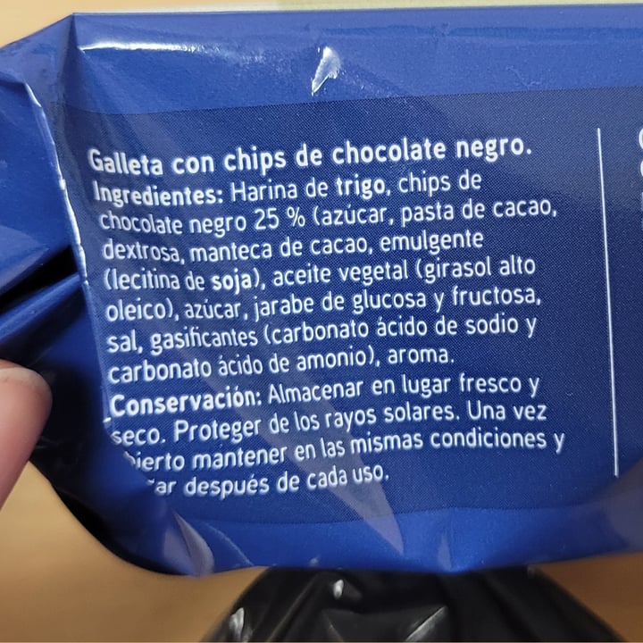 photo of Eroski Cookies con chips de chocolate shared by @fivefeetvegan on  04 Mar 2025 - review