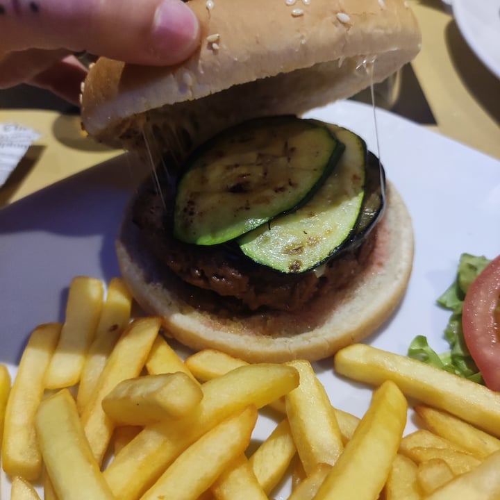 photo of Diablo Steak House Beyond burger vegan shared by @thisbigbadwolf on  05 Nov 2023 - review
