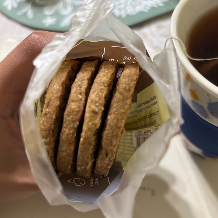 photo of Boccone galletitas de avena, chips de chocolate y coco shared by @vegandann on  29 Sep 2025 - review
