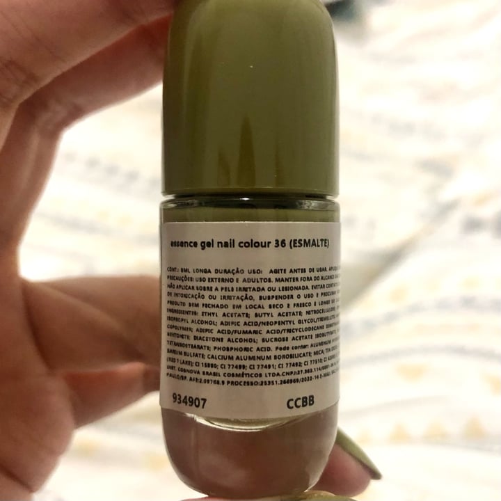 photo of Essence  Gel Nail Colour In a while Crocodile shared by @flaaraujo on  09 Sep 2023 - review