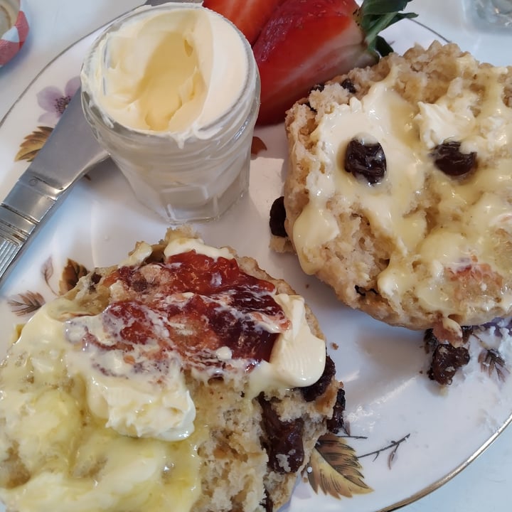 photo of Sweet Pea Café Vegan Scone shared by @srina-p on  05 Mar 2024 - review