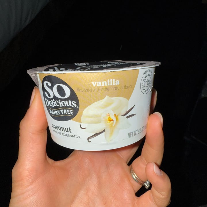 photo of So Delicious Dairy Free Coconutmilk Yogurt Alternative Vanilla shared by @topacieca on  28 Sep 2025 - review