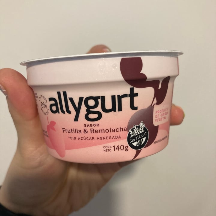 photo of Allygurt Yogurt de Frutilla y Remolacha shared by @taismf on  02 Nov 2023 - review