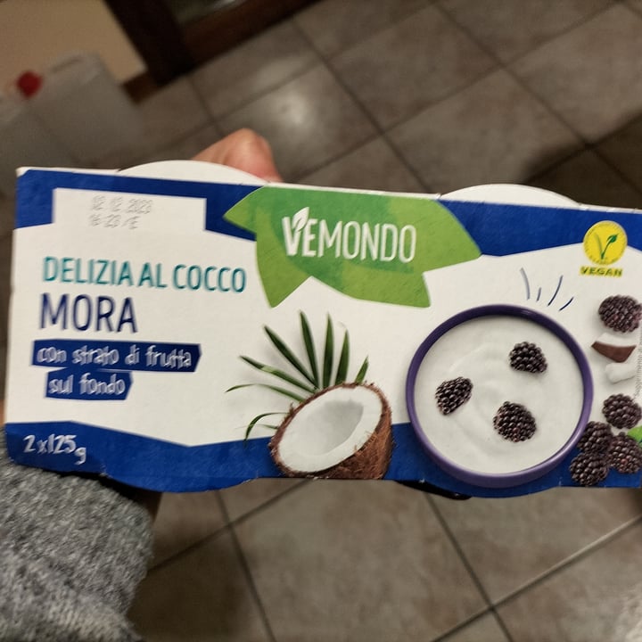 photo of Vemondo delizia al cocco e mora shared by @greendashy on  16 Nov 2023 - review