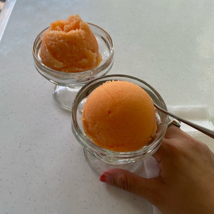 photo of Nevería Roxy Nieve De Mandarina shared by @elenapera on  06 Dec 2023 - review