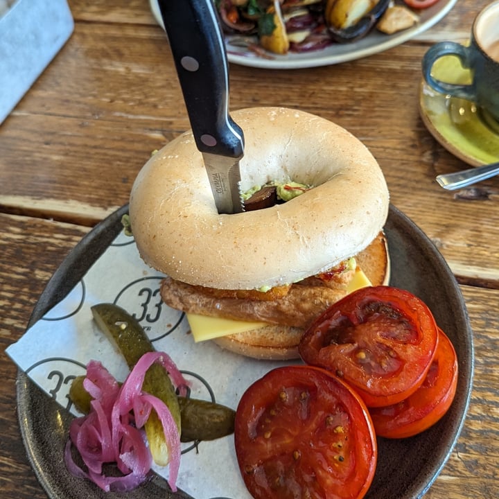 photo of Cafe 33 Vegan Breakfast Bagel shared by @alicesabrina on  29 Aug 2023 - review