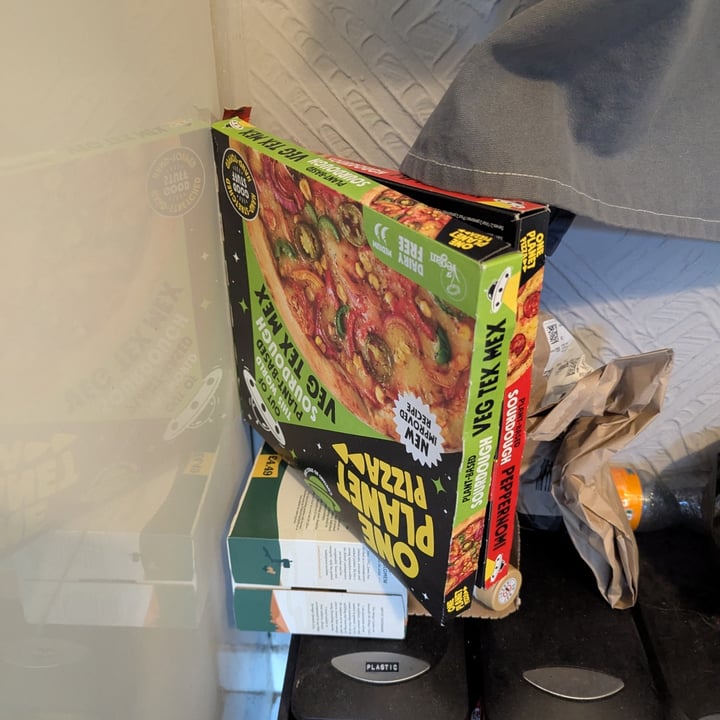photo of One Planet Pizza Out of this World Plant-Based Sourdough Veg Tex Mex shared by @katchan on  29 Jun 2025 - review