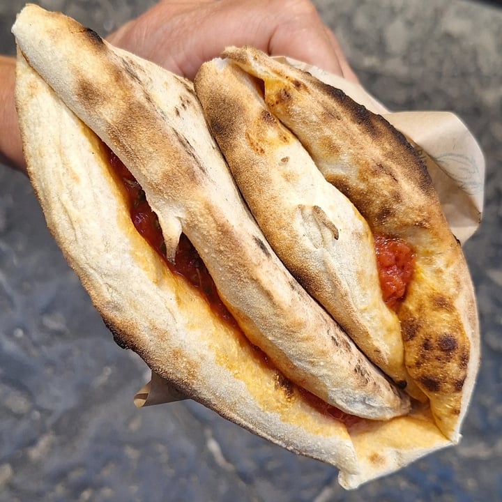 photo of Passione di Sofì pizza a pirtafoglio marinara shared by @stefyveg on  02 May 2025 - review