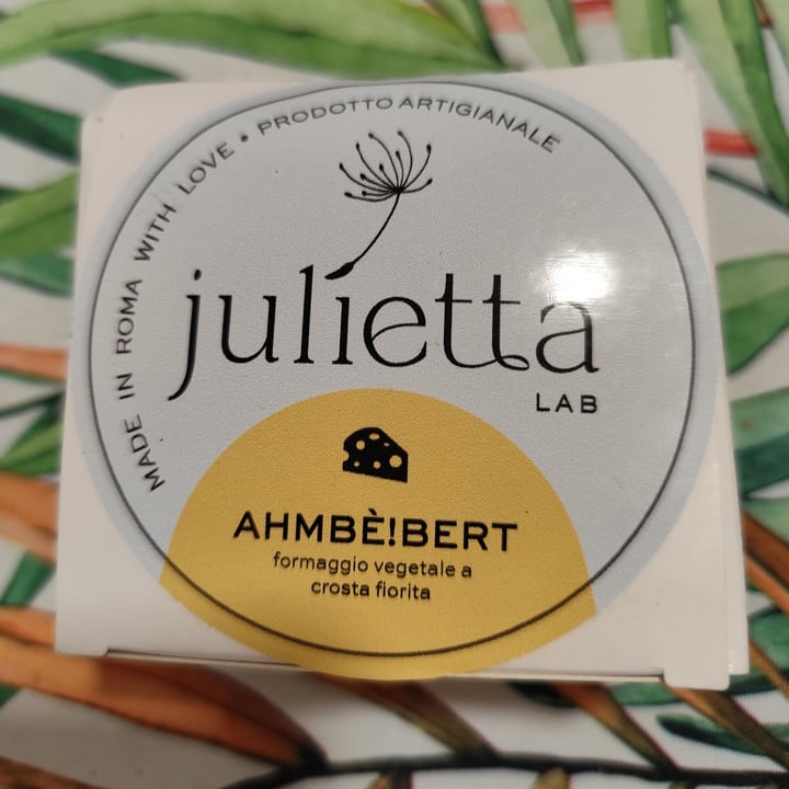 photo of julietta lab ahmbé!mbert shared by @eleonorascriva on  11 Jun 2024 - review