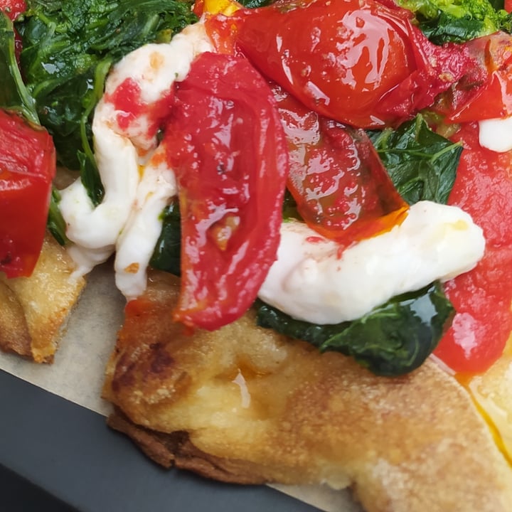 photo of Masa Plant Based Pizza Come Di Rapa E Pomodorini shared by @monicaswami on  24 Mar 2024 - review
