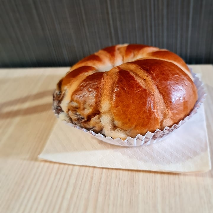 photo of Greendot Patisserie Purple Glutinous Rice Sweet Potato Bun shared by @parismelody on  01 Oct 2025 - review