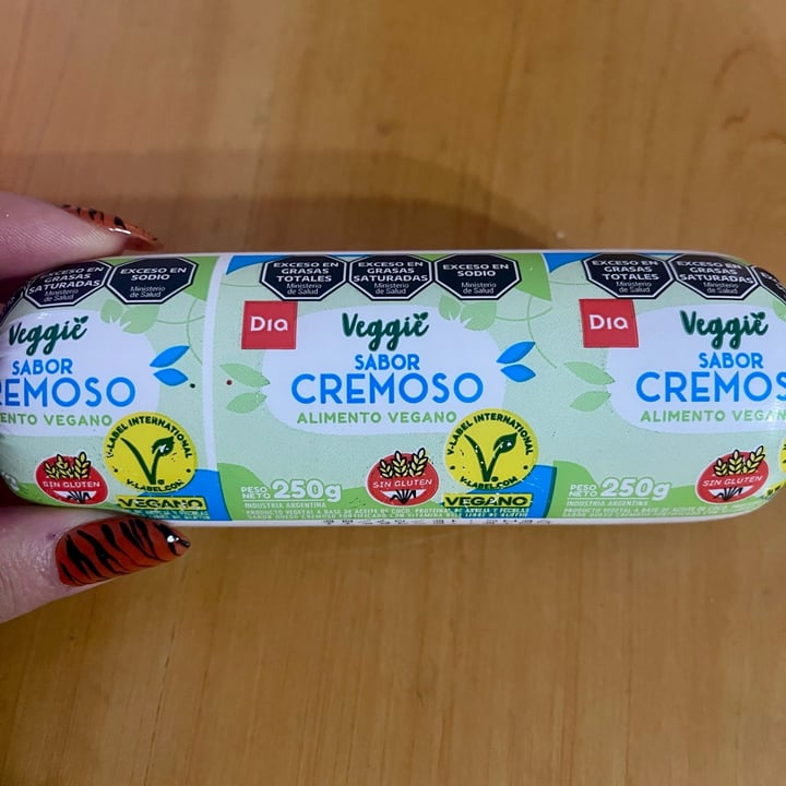 photo of Dia% queso cremoso vegano shared by @xrocio on  30 May 2025 - review