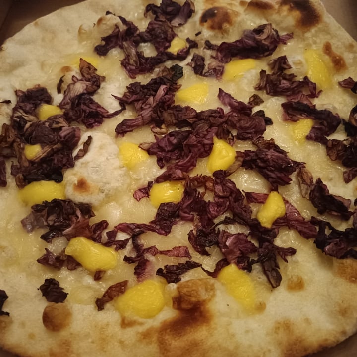 photo of Pizzeria Frontoni radicchio e gorgonzola Vegana shared by @fra23 on  06 Mar 2024 - review