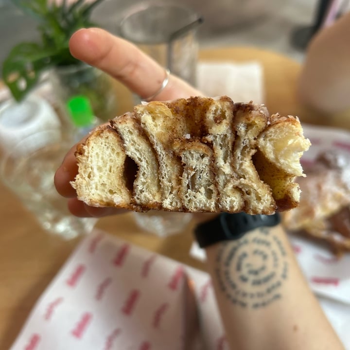 photo of LaGula By The Hungry Tapir Cinnamon Roll shared by @tiascaz on  23 Feb 2024 - review