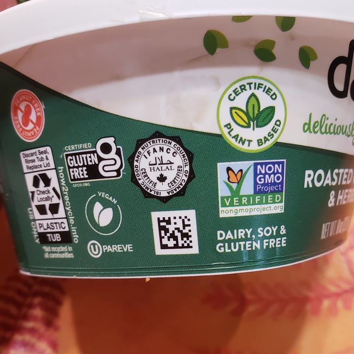 photo of daiya Roasted Garlic & Herb Cream Cheese shared by @armcprt on  11 Oct 2023 - review