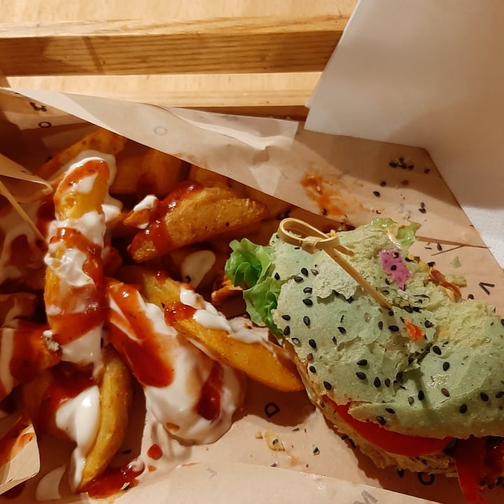 photo of Flower Burger jungle bbq shared by @rossellasammarra on  28 Nov 2023 - review