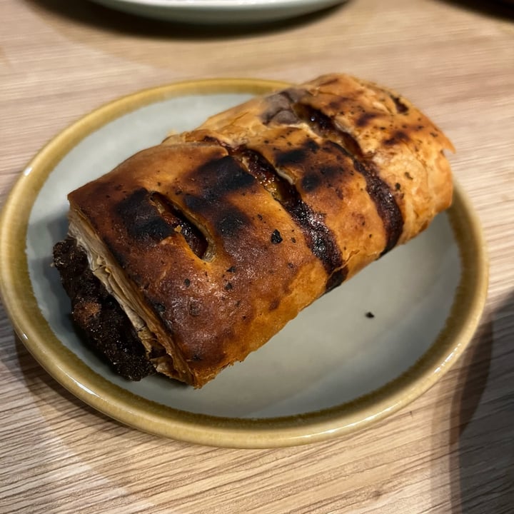 photo of Sazzy and Fran Cafe Sausage Roll shared by @jessskh on  23 Sep 2023 - review