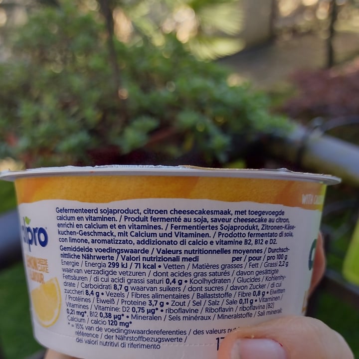 photo of Alpro Lemon Cheesecake Flavour Yoghurt shared by @dratini on  16 Nov 2024 - review