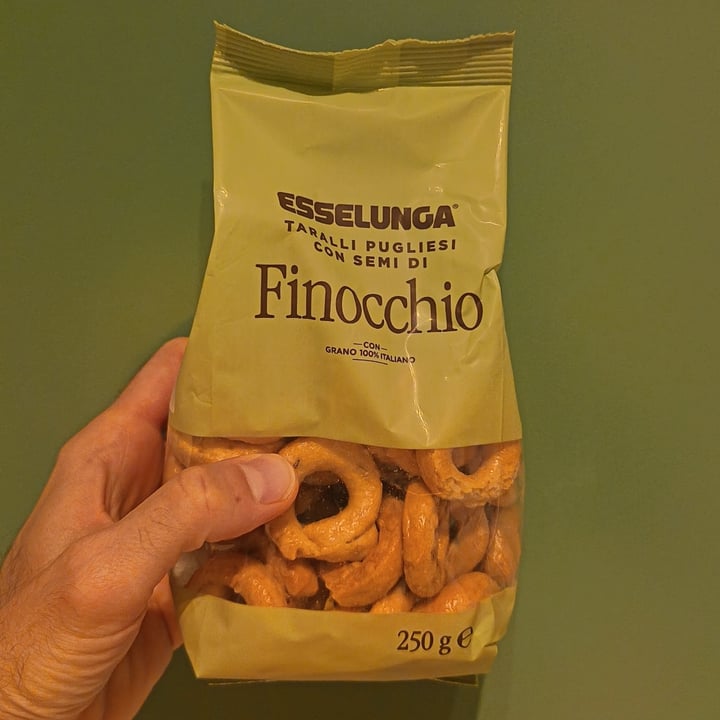 photo of Esselunga taralli pugliesi con semi di finocchio shared by @vluca on  19 Sep 2025 - review