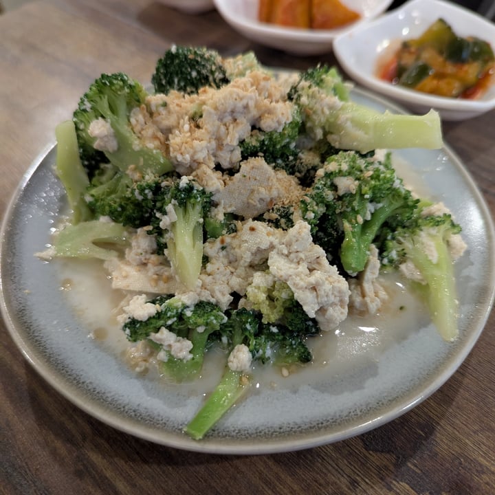 photo of Daehwa Vegetarian Broccoli  Dubu Muchim shared by @shanna on  06 Sep 2025 - review