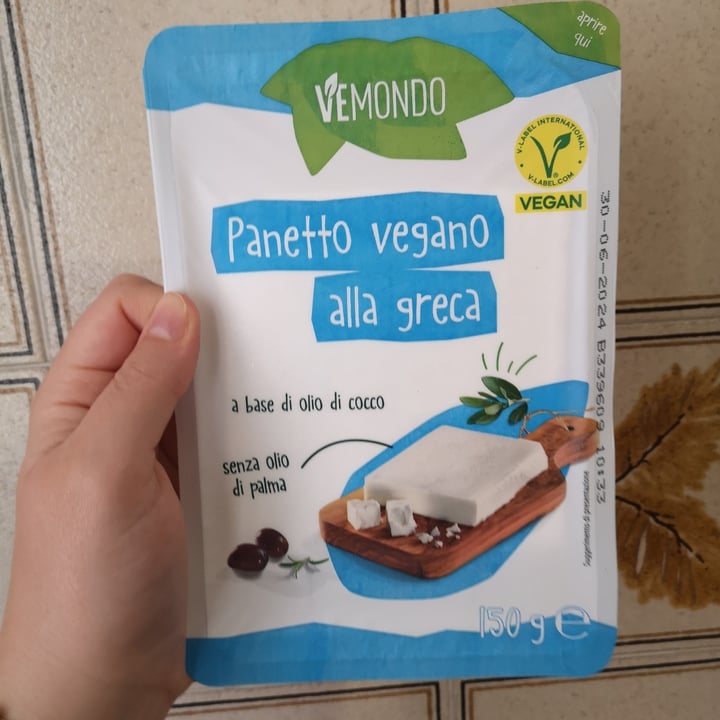 photo of Vemondo panetto vegano alla greca shared by @aleveganfoodlover on  05 May 2024 - review
