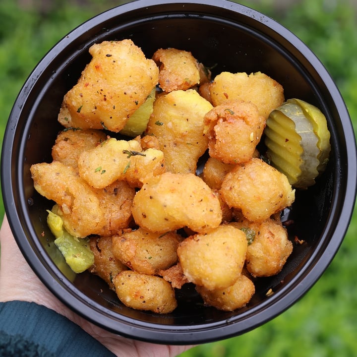 photo of Rollz Rice Indian Kitchen Cauliflower Wings - Lemon Pepper shared by @lizmaselli on  29 Apr 2024 - review