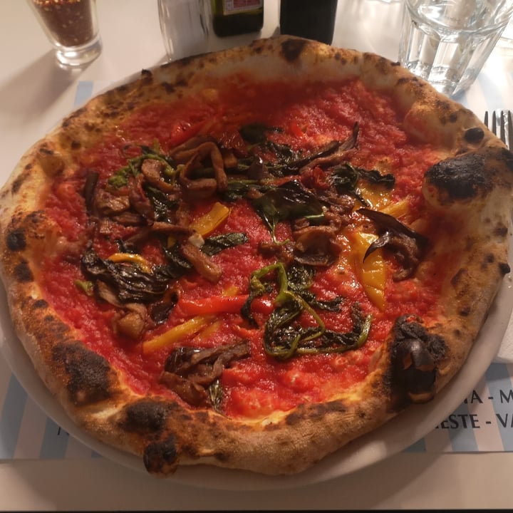 photo of Trattoria Caprese Pizza con verdure di stagione shared by @aleveganfoodlover on  12 May 2024 - review