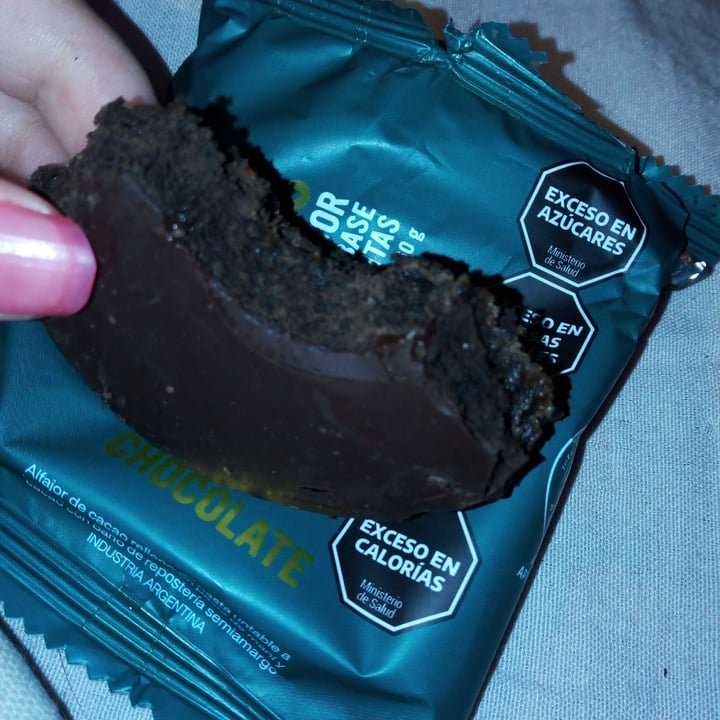 photo of Muecas Alfajor de ddl de coco y pasta de mani shared by @mamutgordo on  19 Dec 2023 - review