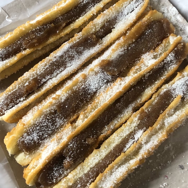 photo of El horizonte vegano Churros con dulce de Almendras shared by @aylugiussi on  01 May 2024 - review