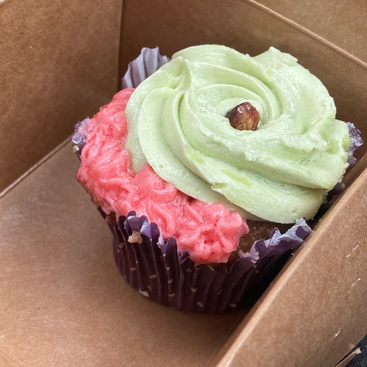 photo of Plantitude Pistachio & Rose Cupcake shared by @miranda24680 on  23 Jun 2024 - review