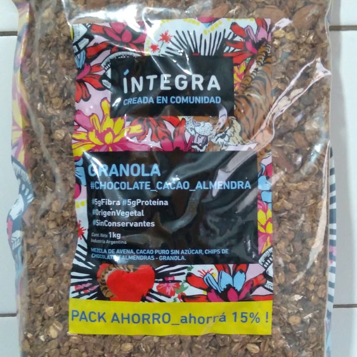 photo of Integra granola chicolate cacao y almendra shared by @ondavegan on  20 Aug 2024 - review