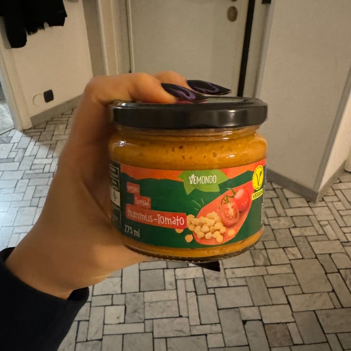 photo of Vemondo vegan spread hummus tomato shared by @mari99 on  03 Mar 2024 - review