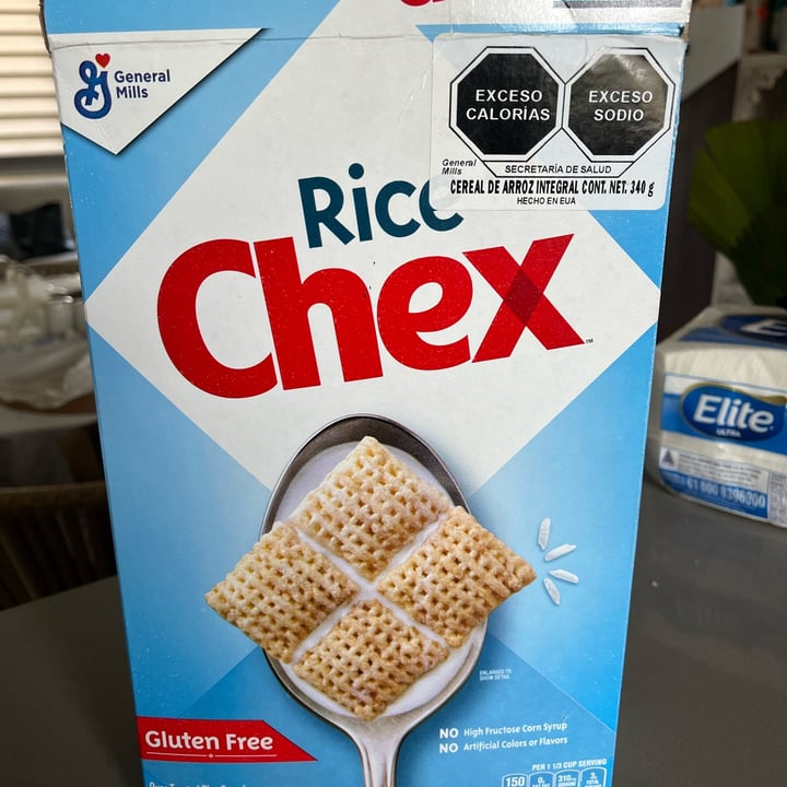 photo of General Mills Rice Chex shared by @lizmunoz7211 on  28 Aug 2023 - review