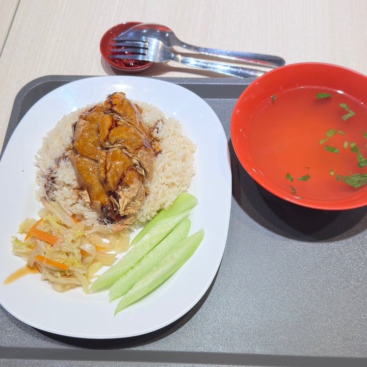 photo of Kang Su Vegetarian @ Far East Plaza Roasted chicken rice shared by @cslin90 on  30 Jun 2024 - review