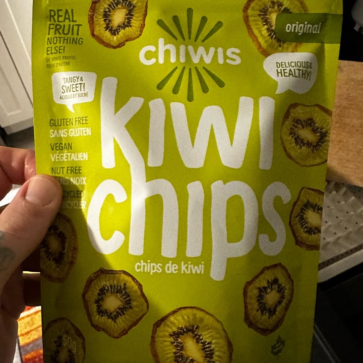 photo of Chiwis Kiwi Chips shared by @veganmika on  29 Oct 2023 - review