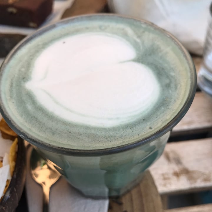photo of Jester Blue Latte Con Leche Vegetal shared by @lordsnooks on  14 May 2024 - review