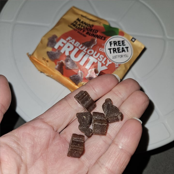 photo of Woolworths Mango Flavoured Fruity Bunnies shared by @cdg2399 on  01 Aug 2025 - review