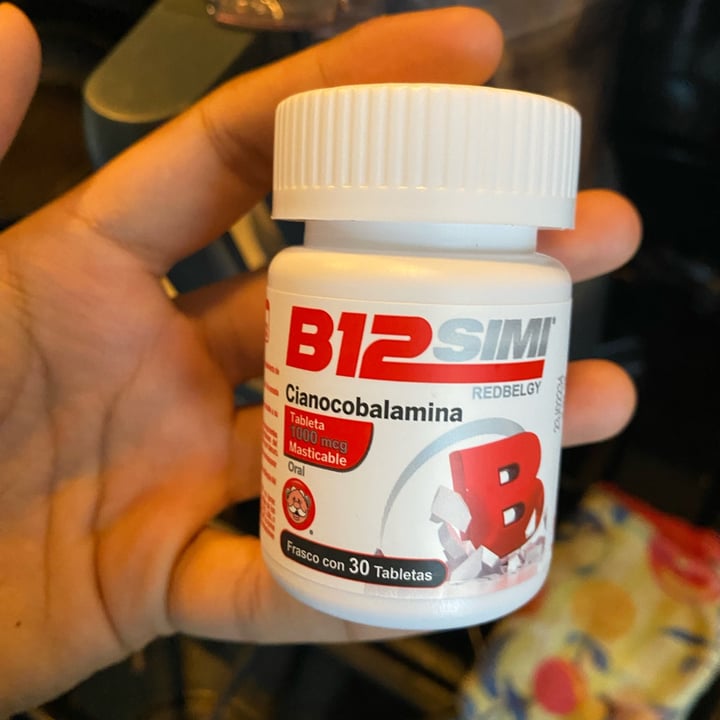 photo of Farmacias de similares (Various Brands) Vitamina b12/ B12 simi shared by @rogerfriday on  12 Sep 2023 - review