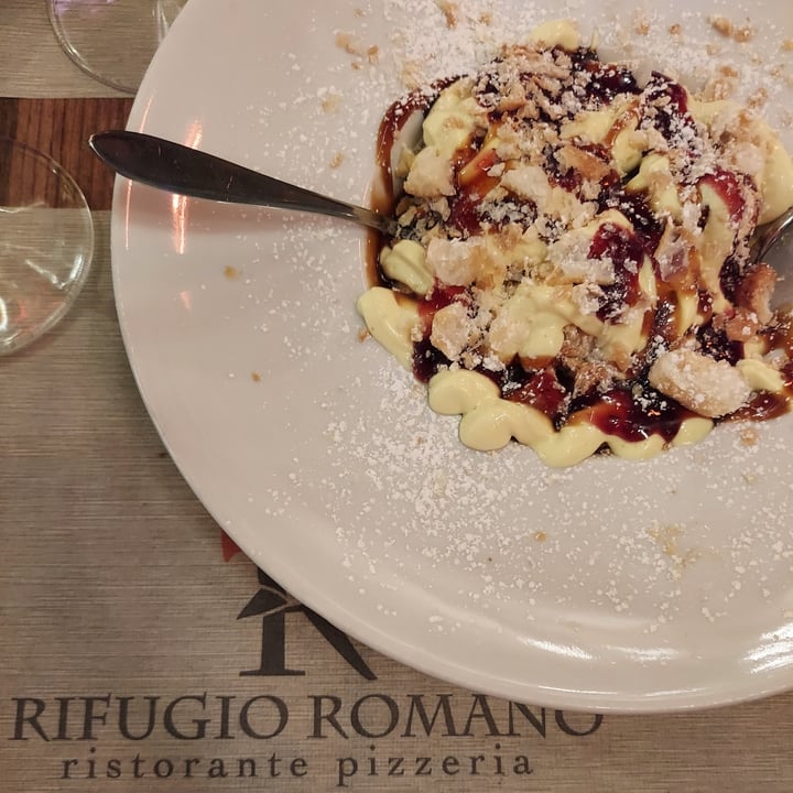 photo of Rifugio Romano Sbriciolata vegan frutti di bosco shared by @ioana95 on  06 Feb 2024 - review