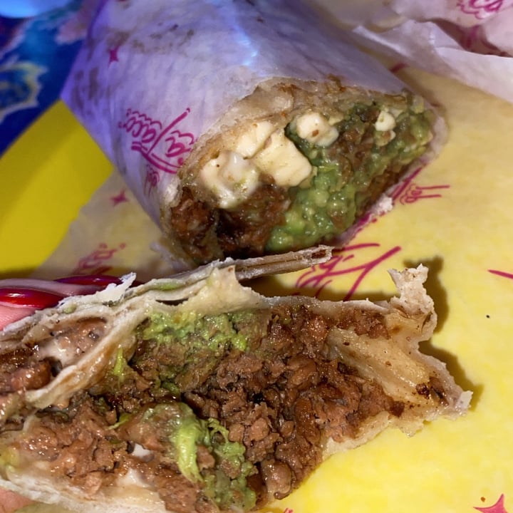 photo of La Fábrica del Taco burrito De Carne shared by @panchiveg on  17 Feb 2024 - review