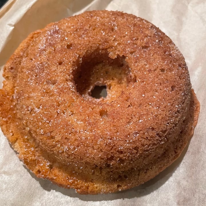 photo of Reverie Bakeshop Cinnamon Donut shared by @vivalaviolet on  19 Jan 2024 - review