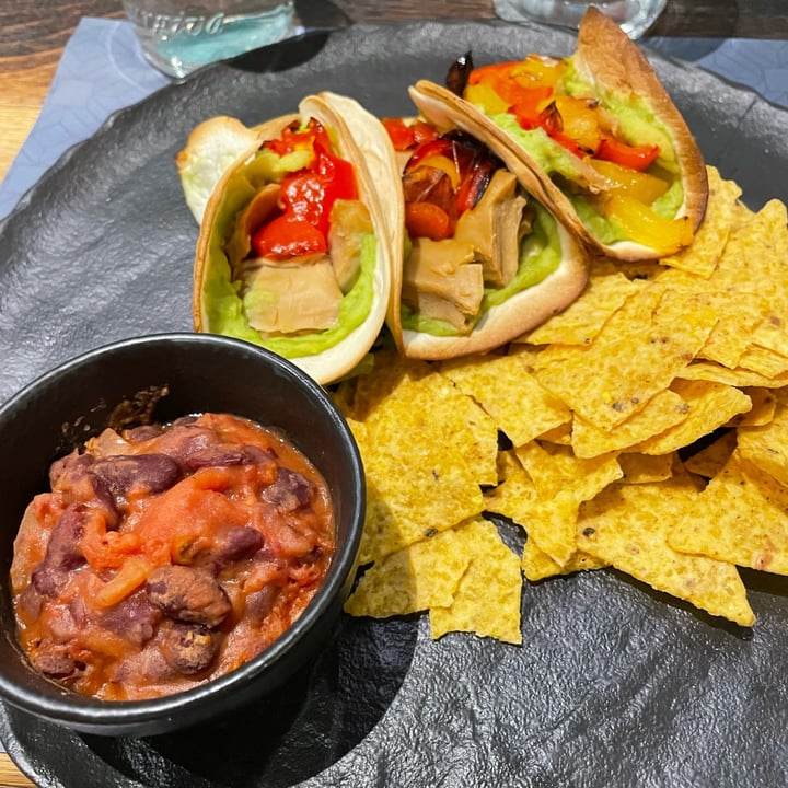 photo of Ristorante Montenapoleone Asiago Stromboli shared by @terribradipo on  01 Jul 2024 - review