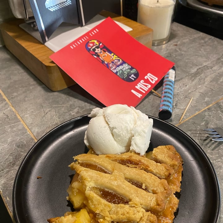 photo of Marie Callender's Lattice apple pie shared by @rogerfriday on  09 Oct 2024 - review