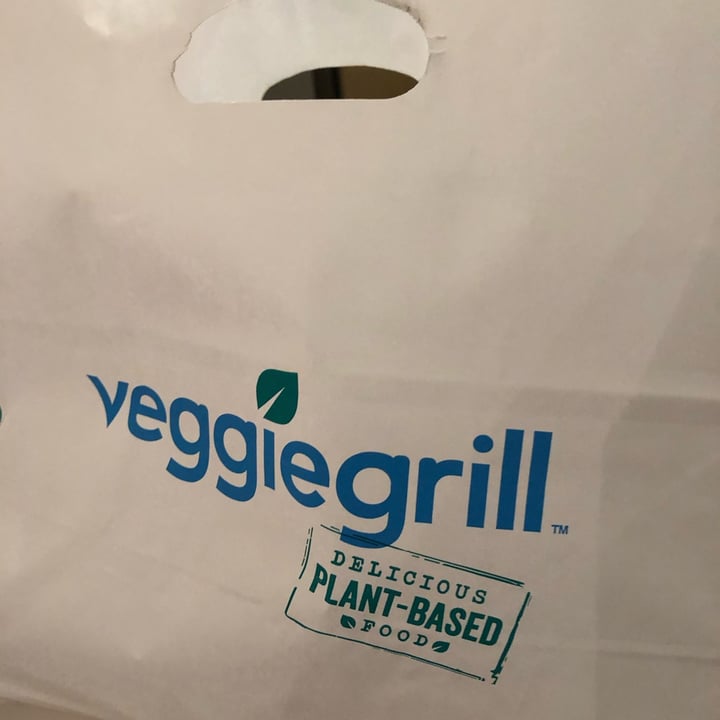 photo of Veggie Grill Steakhouse Burger shared by @chemicajesus on  20 Sep 2023 - review