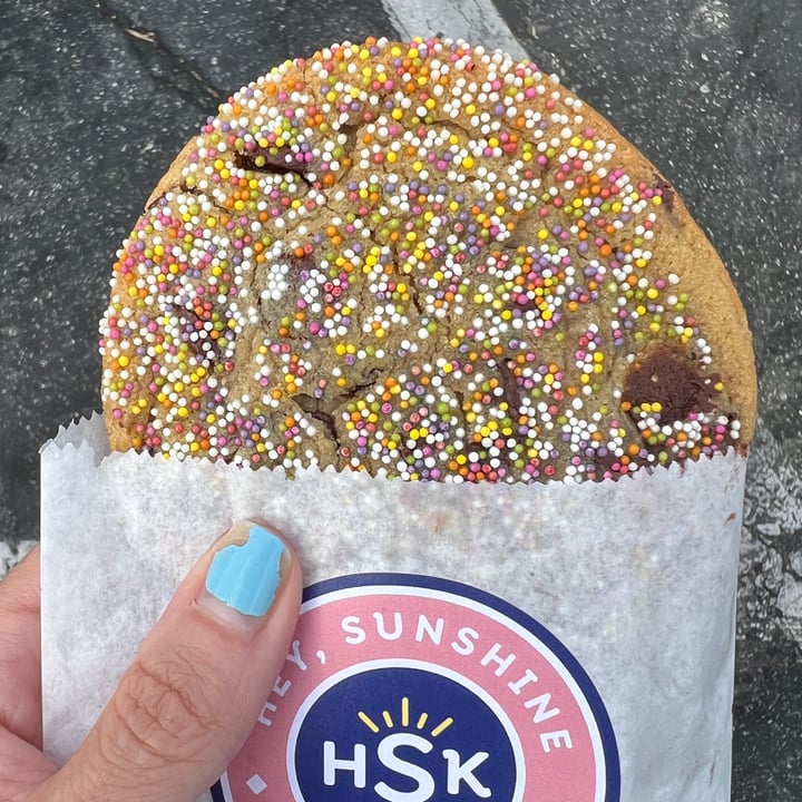 photo of Hey, Sunshine Kitchen rainbow sprinkle chocolate chip cookie shared by @vegangumshoe on  02 Sep 2023 - review